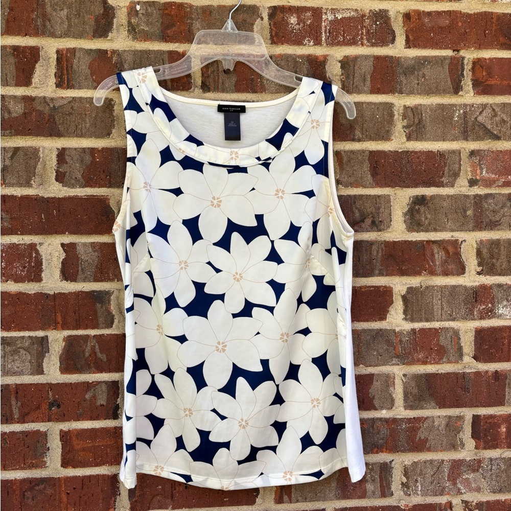 Ann Taylor Women’s Floral Sleeveless Blouse